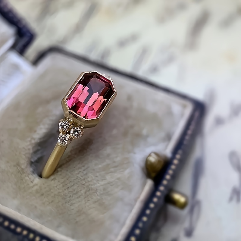 Vintage Claddagh Ring Women Red Zirconia Copper Plating Jewel